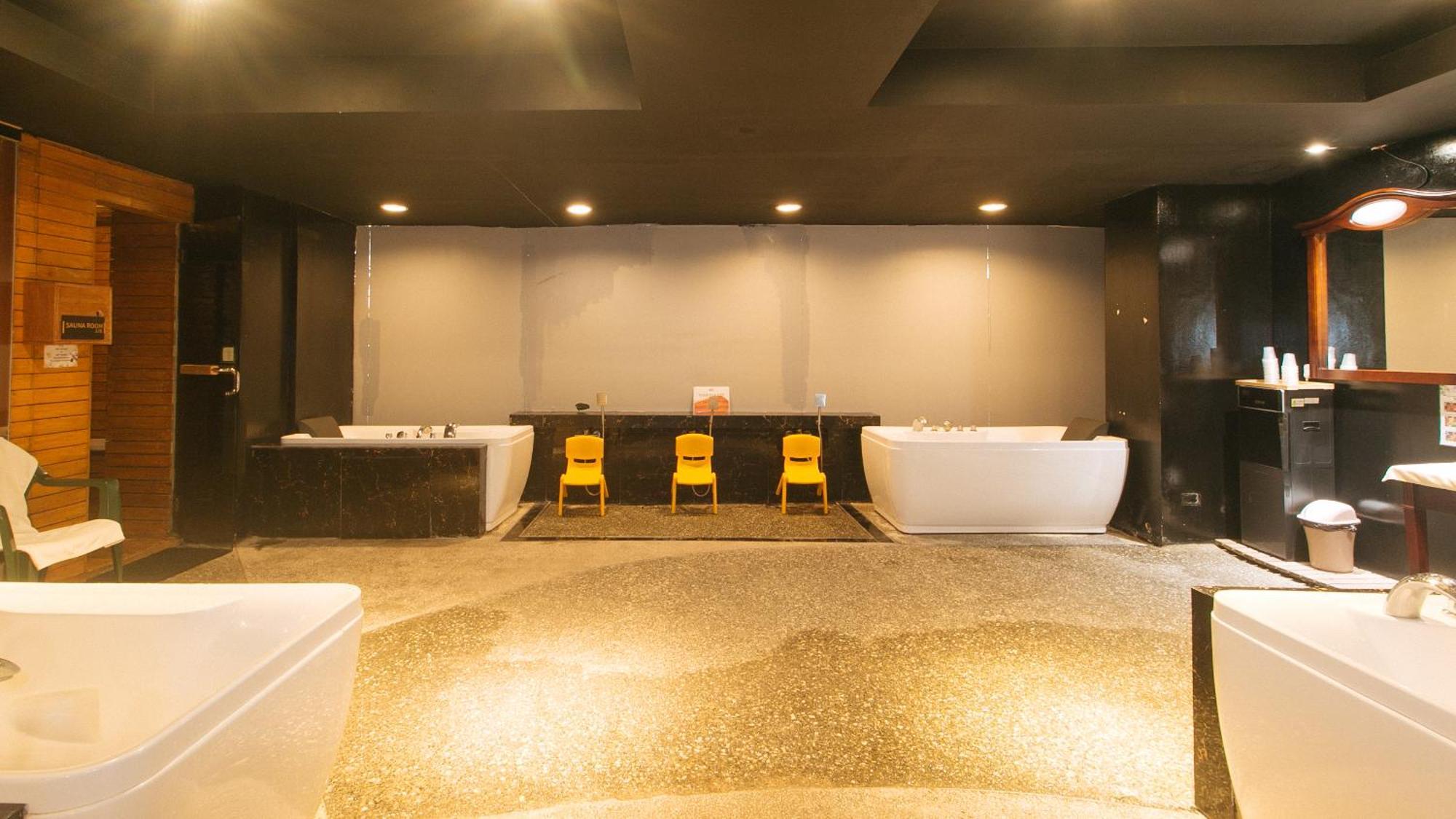 Reddoorz Premium At Jjimjbang Hotel Spa 마닐라 외부 사진